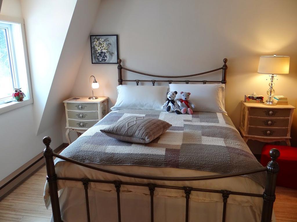 La Maison De Charlena Bed & Breakfast Sainte-Agathe-des-Monts Room photo